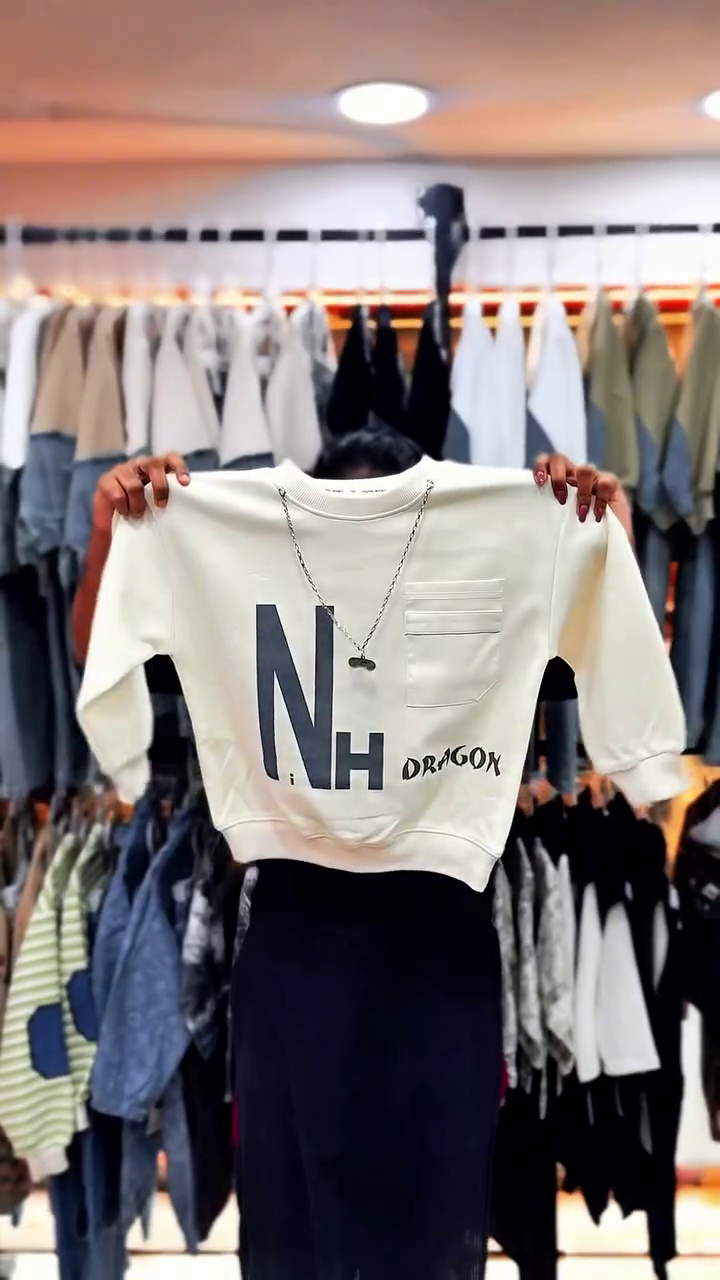 π¨ Graphic Print Crewneck Sweatshirt β Casual, Cozy & Stylish β¨ - Image 5