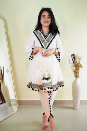 β¨ Elegant Linen Kurta Set β Sequins & Bead Embellishments for a Festive Glow πΈ