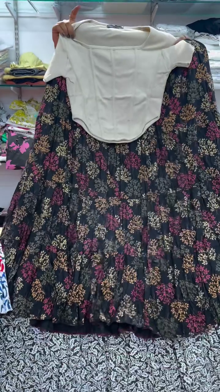 πΈ Floral Print Top and Skirt Set β Fresh, Feminine & Effortlessly Stylish - Image 7