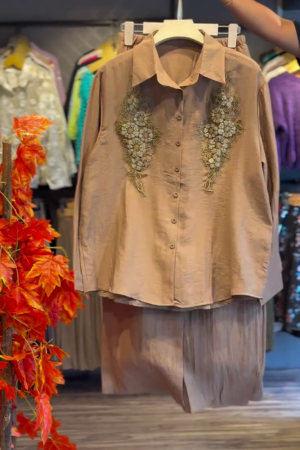 π€ Brown Floral Embroidered Linen Shirt Set β Effortless Elegance Meets Comfort πΏ