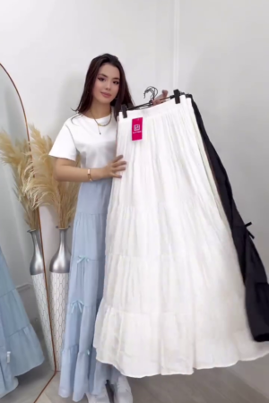 π€ Soft Sophistication: SSK Flared White Skirt