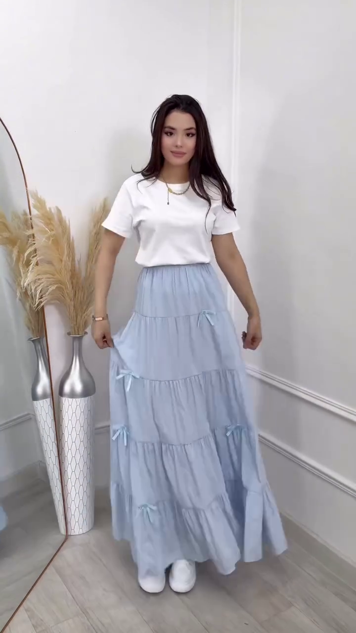 π€ Soft Sophistication: SSK Flared White Skirt - Image 5