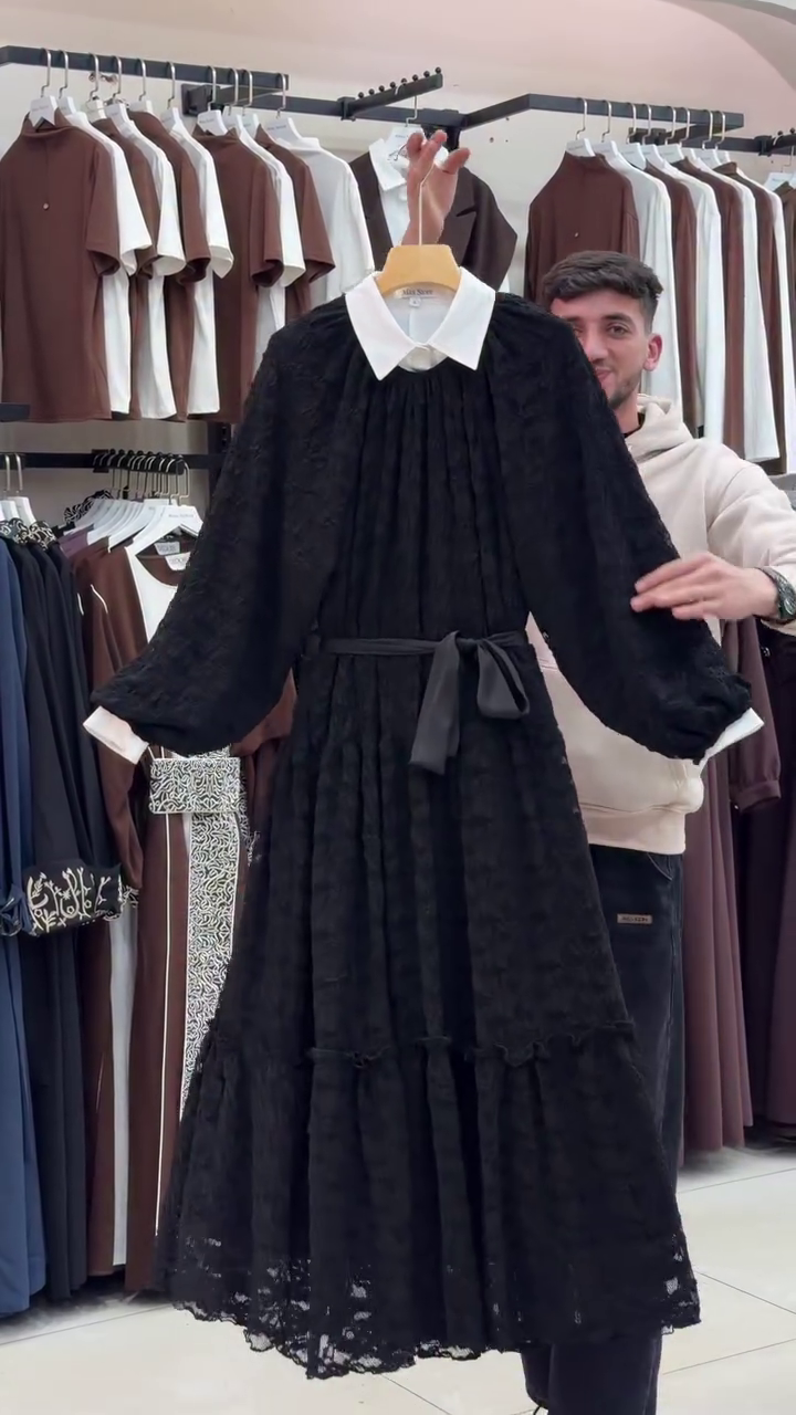 π€ Elegant Drama: Black Chiffon Maxi Dress with Voluminous Sleeves & White Collar