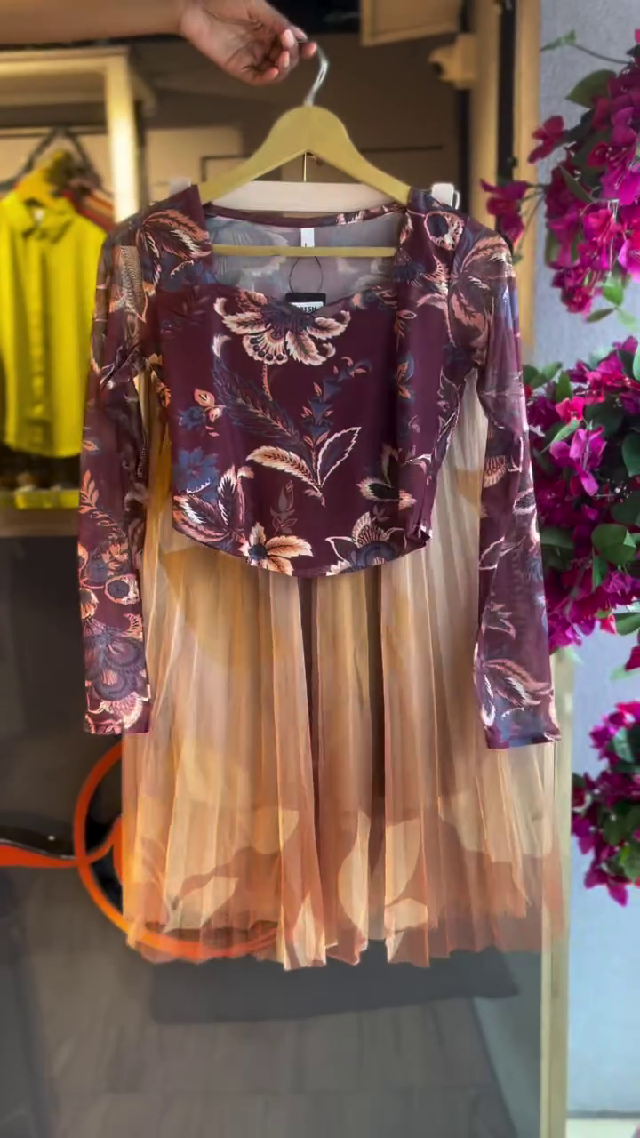 πΈ Feminine Flair: Floral Print Western Dress with Long Sleeves & Flared Skirt