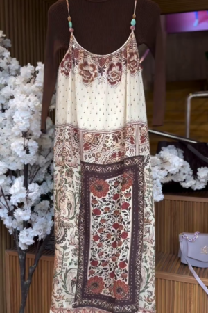 🌿 Free-Spirited Charm: Bohemian-Style Print Maxi Dress