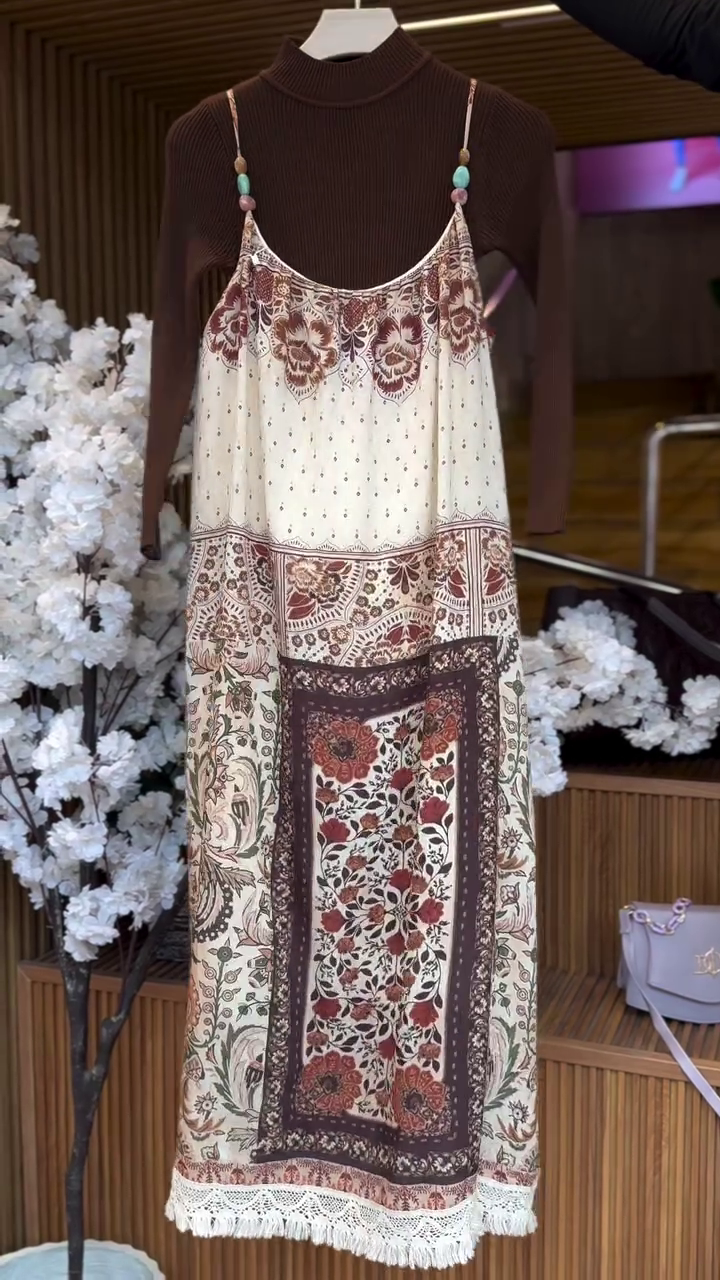 πΏ Free-Spirited Charm: Bohemian-Style Print Maxi Dress
