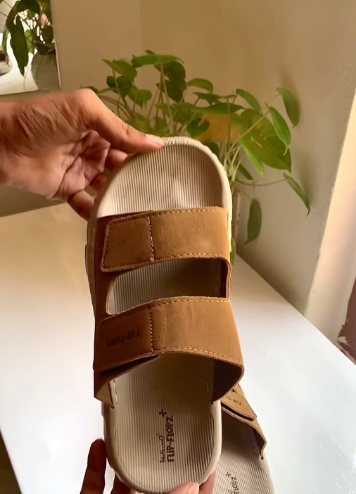 Everyday Comfort Redefined: Walkaroo Flip-Flopz+ Menβs Greige Brown Sandals π£π€ - Image 2