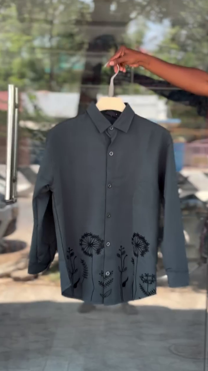 Chic & Subtle: Light Grey Button-Down Shirt with Black Dandelion Embroidery πΏπ€ - Image 6