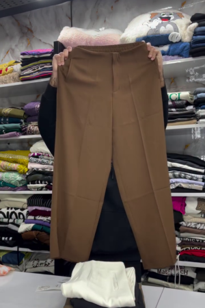 Effortless Elegance: Brown Wide-Leg Trousers 👖🤎