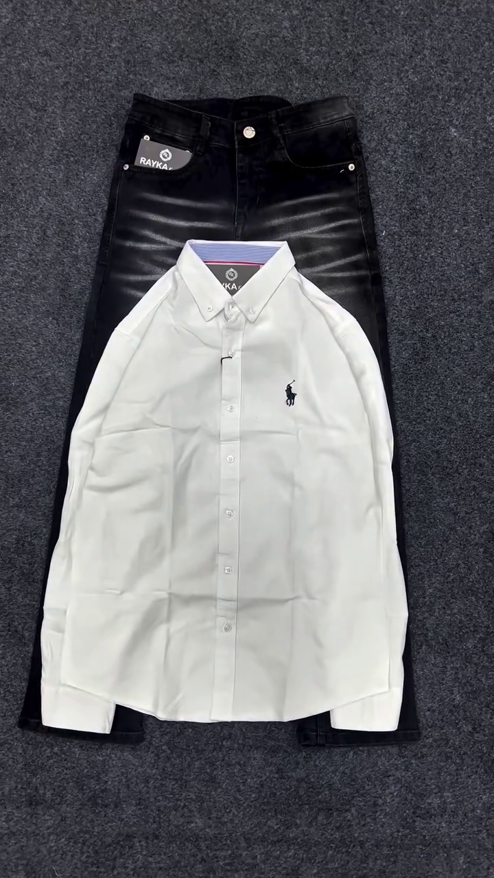 Classic Contrast: White Shirt with Black Jeans ⚪⚫