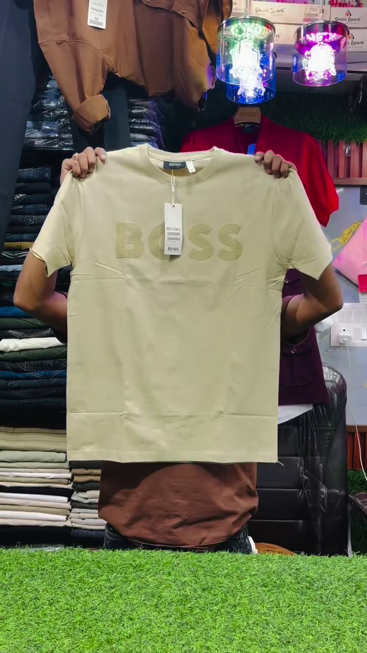 Effortless Style: Menβs Beige Logo-Embossed Cotton T-Shirt ππ€