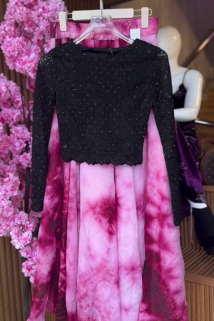 Bold & Feminine: Pink-White Tie-Dye Skirt with Black Lace Crop Top πΈπ€