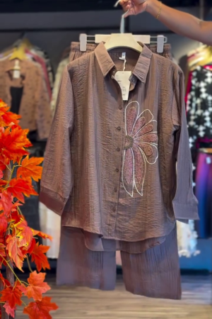 Elegant & Effortless: Brown Embroidered Co-Ord Set π€β¨