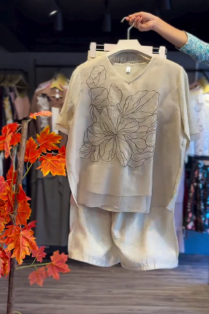 Elegant & Effortless: Beige Floral Embroidery Two-Piece Set 🤎🌸