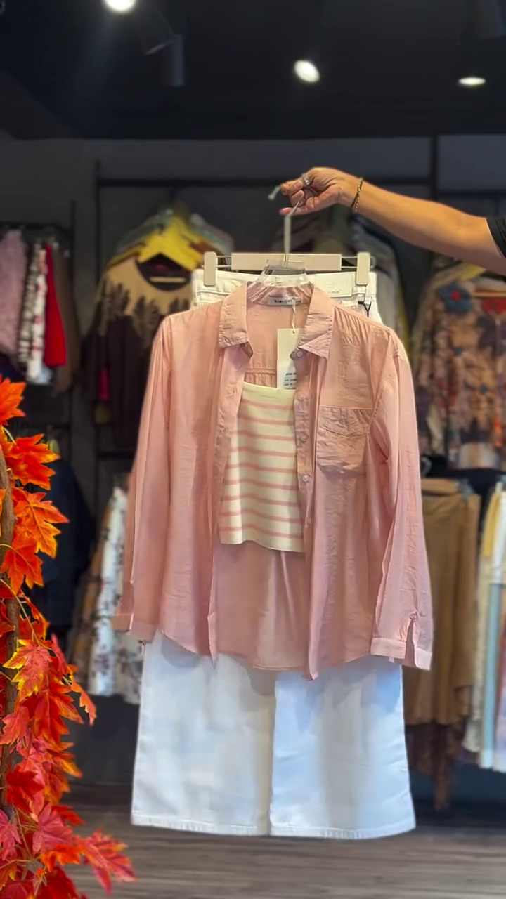 Fresh & Breezy: Light Pink Linen-Blend Shirt with Striped Top & White Bottoms πΈπ€