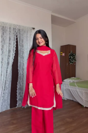 Turn Every Occasion Into a Statement with This Luxurious Anarkali Ensemble