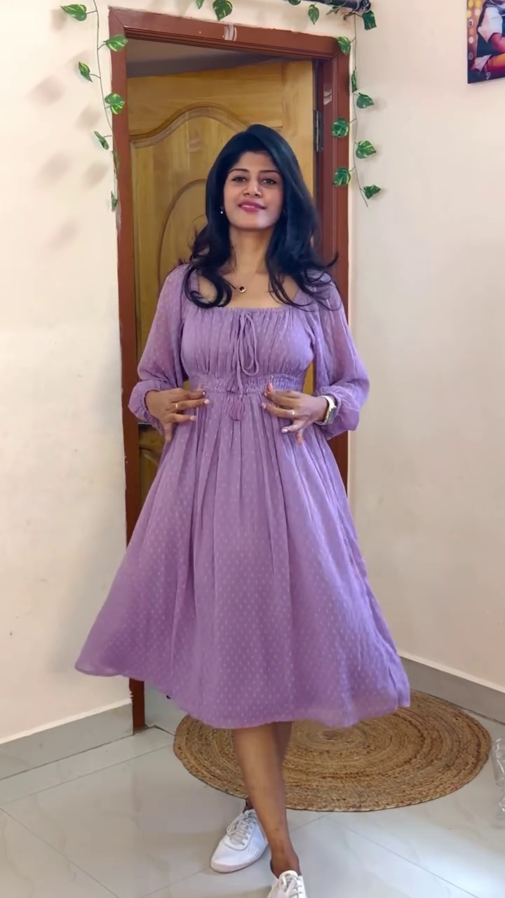 Stay Effortlessly Chic with This Soft Lavender Midi Dress Designed for Everyday Comfort and Feminine Elegance - Image 3
