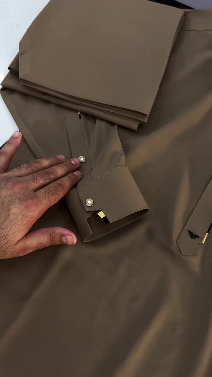 Premium Men's Designer Jubba Thobe | Modern Islamic Traditional Wear - Image 5