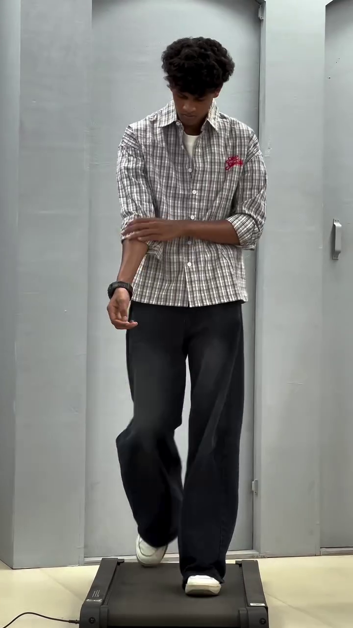 Men's Oversized Checkered Shirt | Casual Full Sleeve Button-Down Plaid Shirt for Streetwear & Everyday Style - Image 4